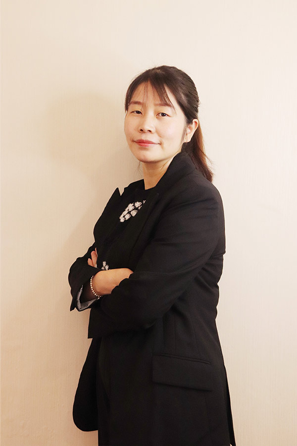 佛坪吕瑶 本科学历,毕业于陕西师范大学